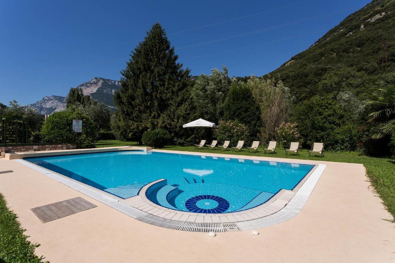 Hotel Due Laghi Padergnone المظهر الخارجي الصورة