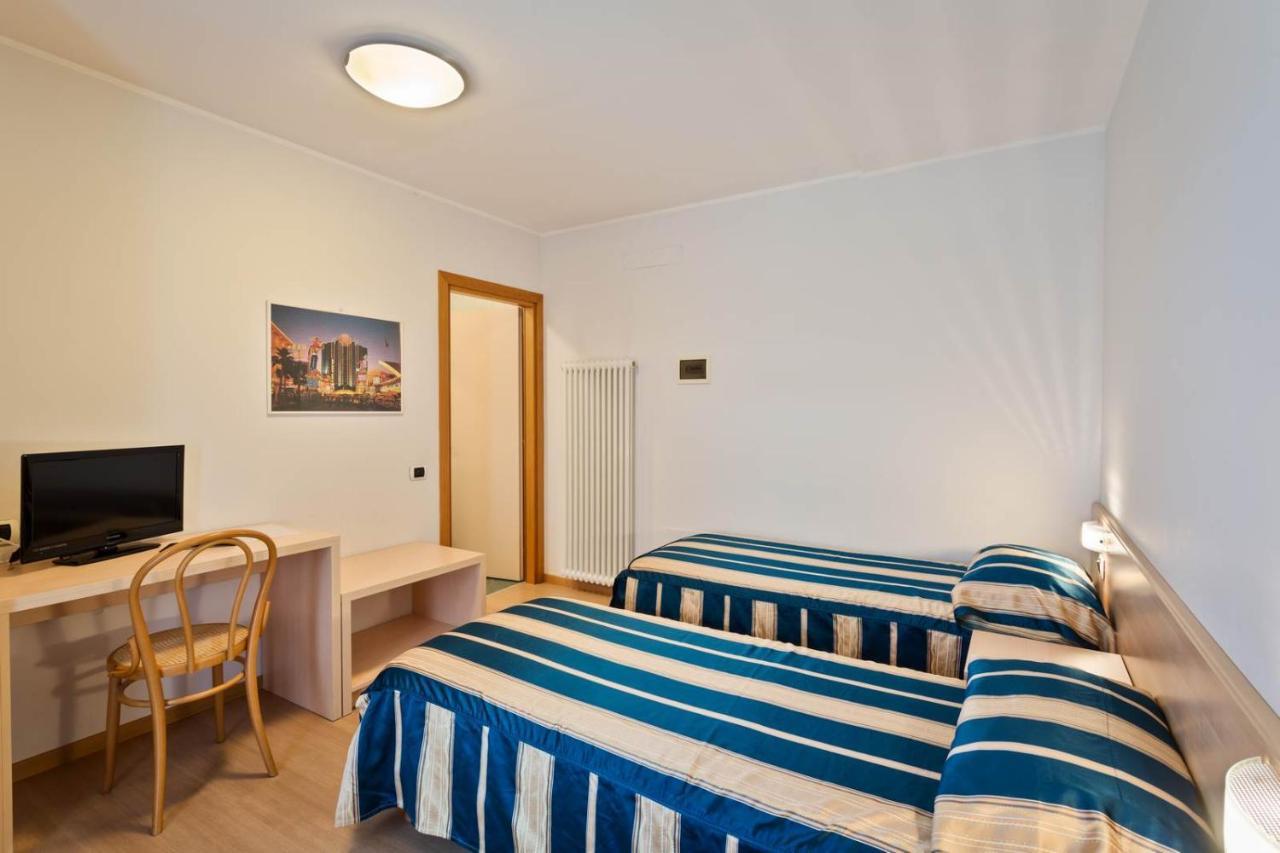 Hotel Due Laghi Padergnone المظهر الخارجي الصورة